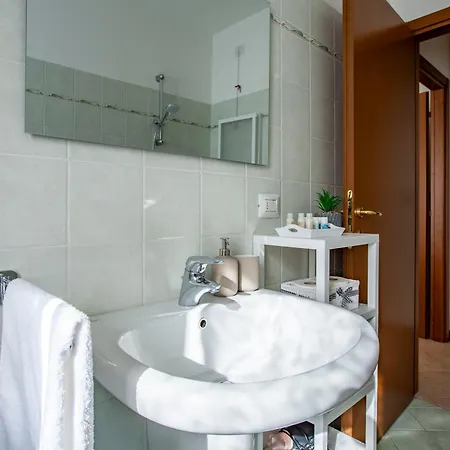 Appartement - Lakeside Bliss