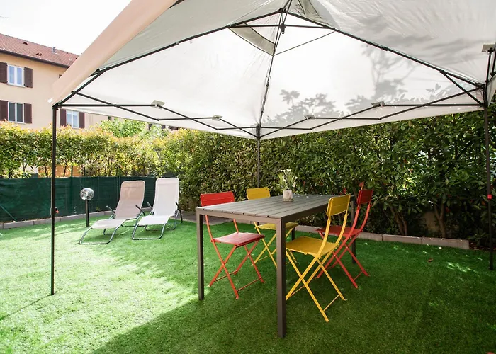Getaway - Cozy Garden Near The דירה