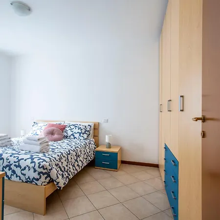 - Lakeside Bliss Apartment Mandello del Lario